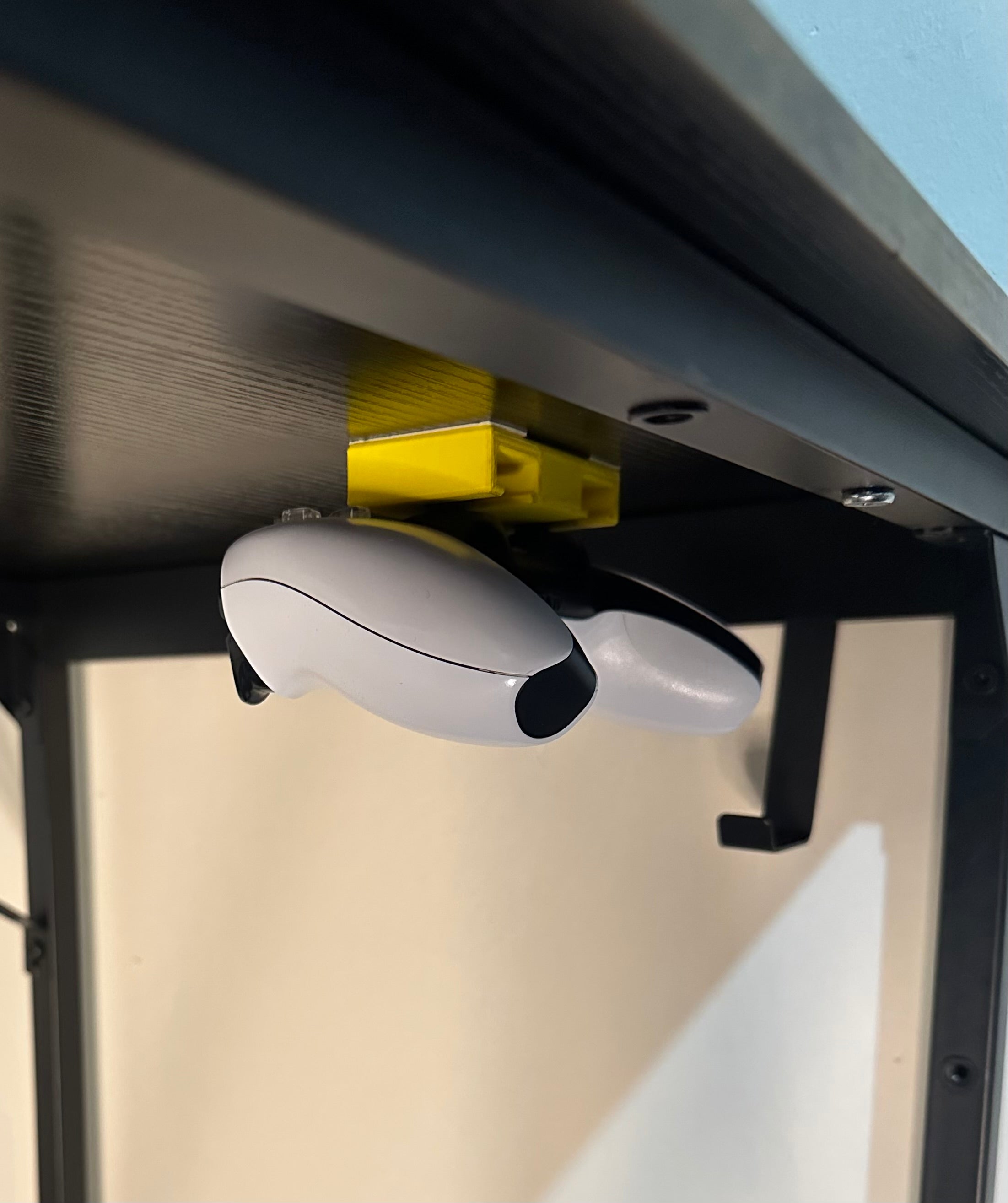 Under Desk Controller Mount I PS4/PS5 and Xbox Controller Mount